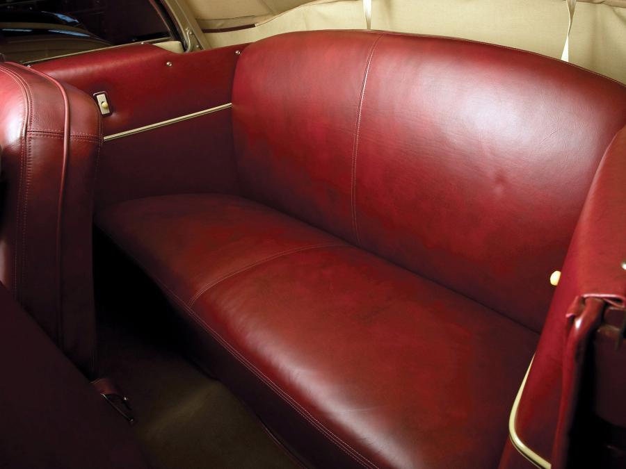  Ford Super DeLuxe Sportsman Convertible 1947 года  (фото 31 из 61)